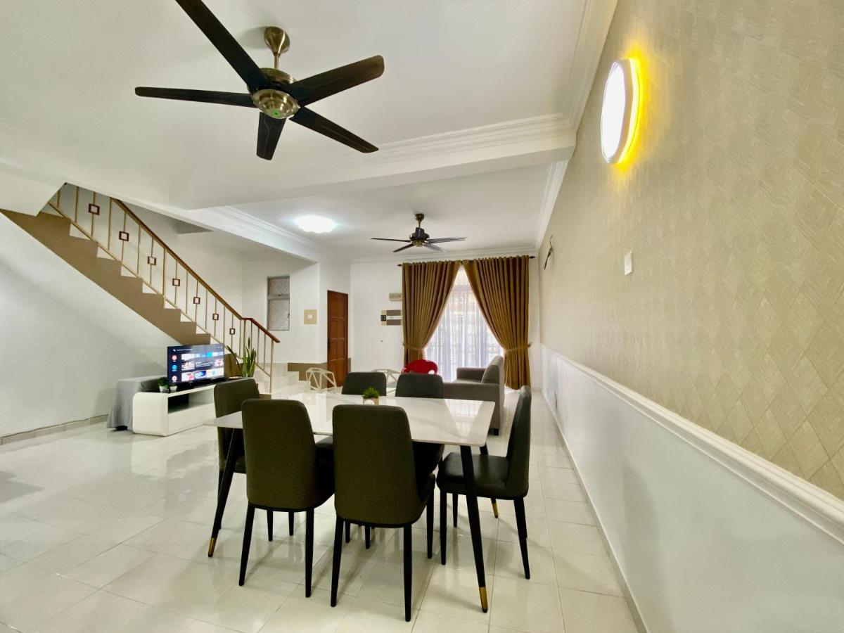 Villa Comfy Sutera Seberang Jaya à Kampong Belah Dua Extérieur photo